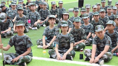军训Day 1 | 长郡岳阳郡华学校2019级初一、高一新生军事夏令营开营仪式