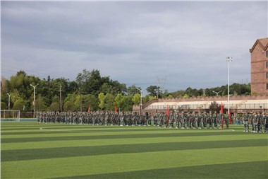 迷彩青春·郡华起航|2025级高一新生军训开营仪式与风采展