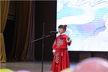 郡华“小小演说家”舞台，见证每个孩子的闪光时刻